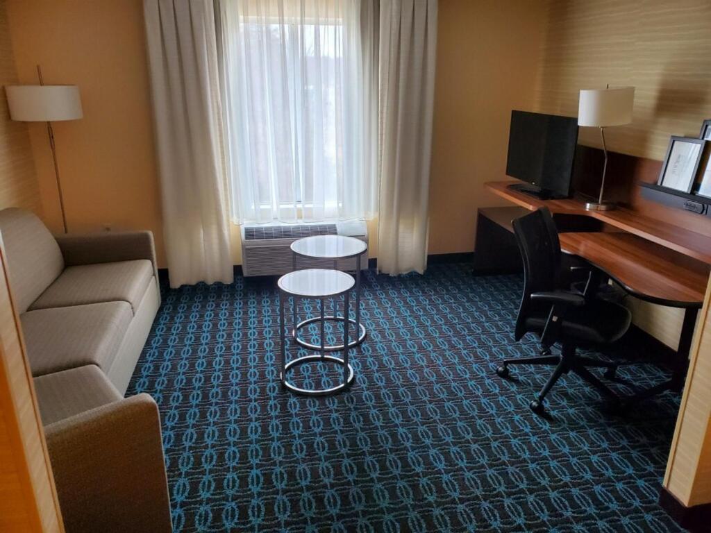 Fairfield Inn & Suites By Marriott Belle Vernon Экстерьер фото